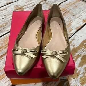 Kate Spade. Eleni in gold metallic